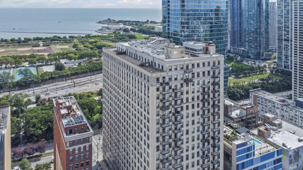 910 S Michigan Avenue #1101 photo