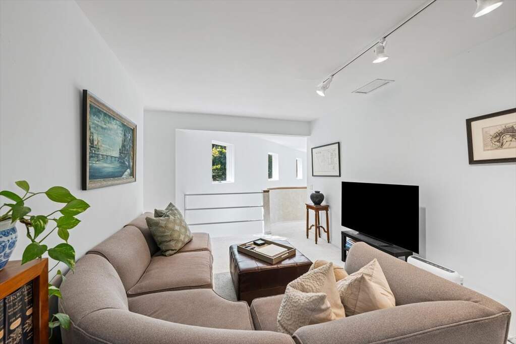 625 Sheridan Road, Highland Park, IL 60035