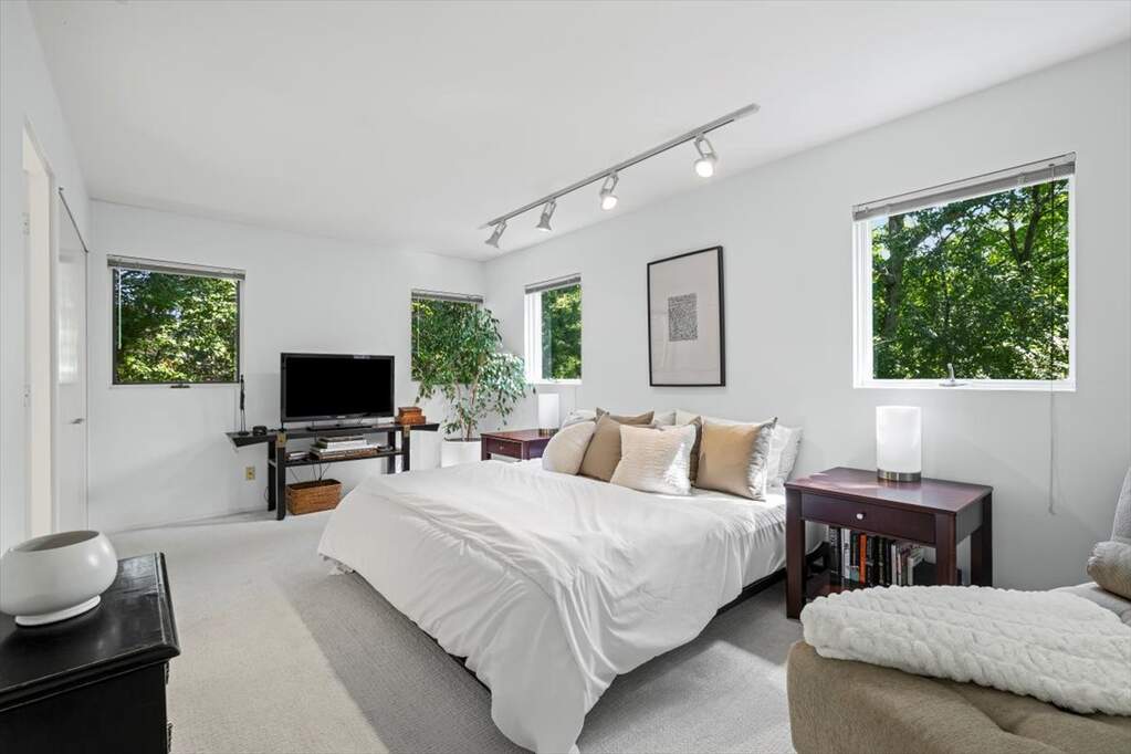 625 Sheridan Road, Highland Park, IL 60035