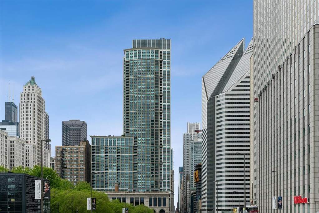 130 N Garland Court #3205 photo