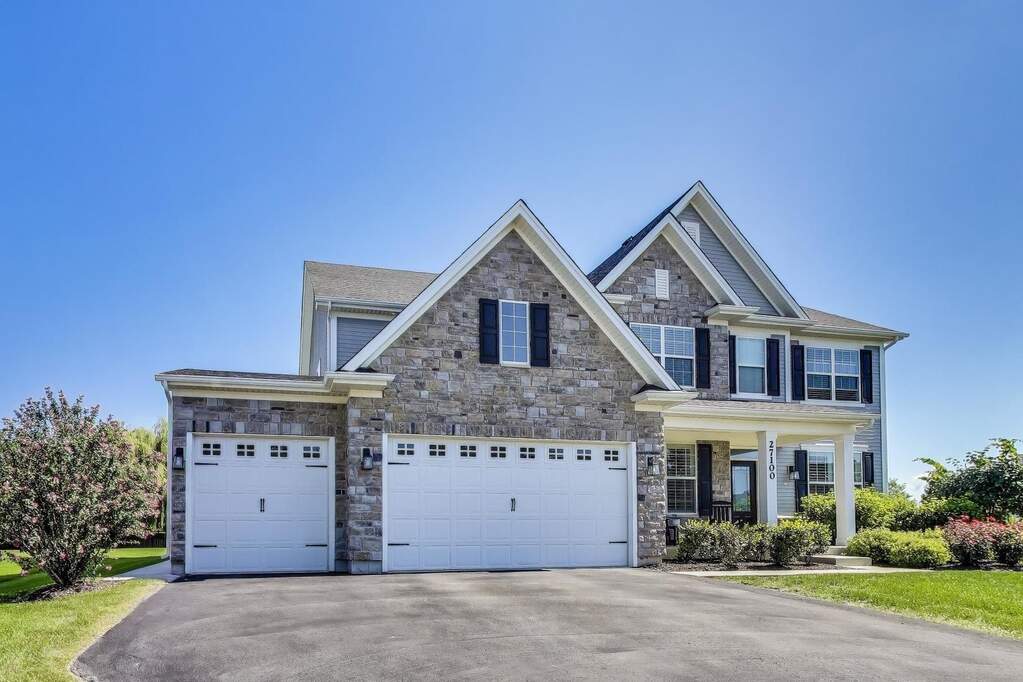 27100 Timber Wood Court