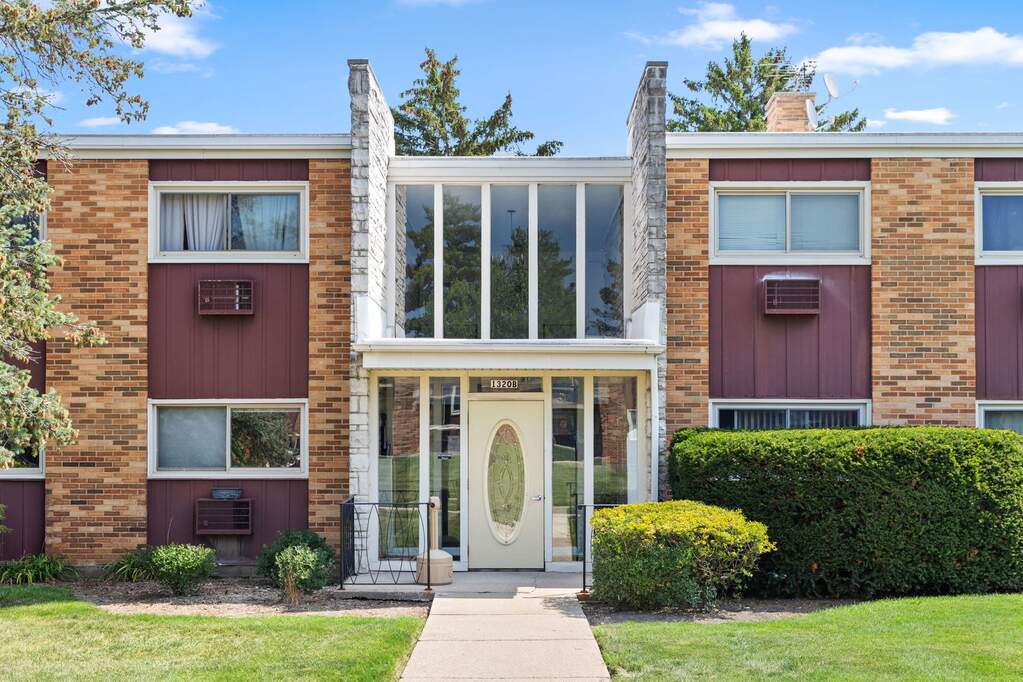 1320B Lore Lane #110