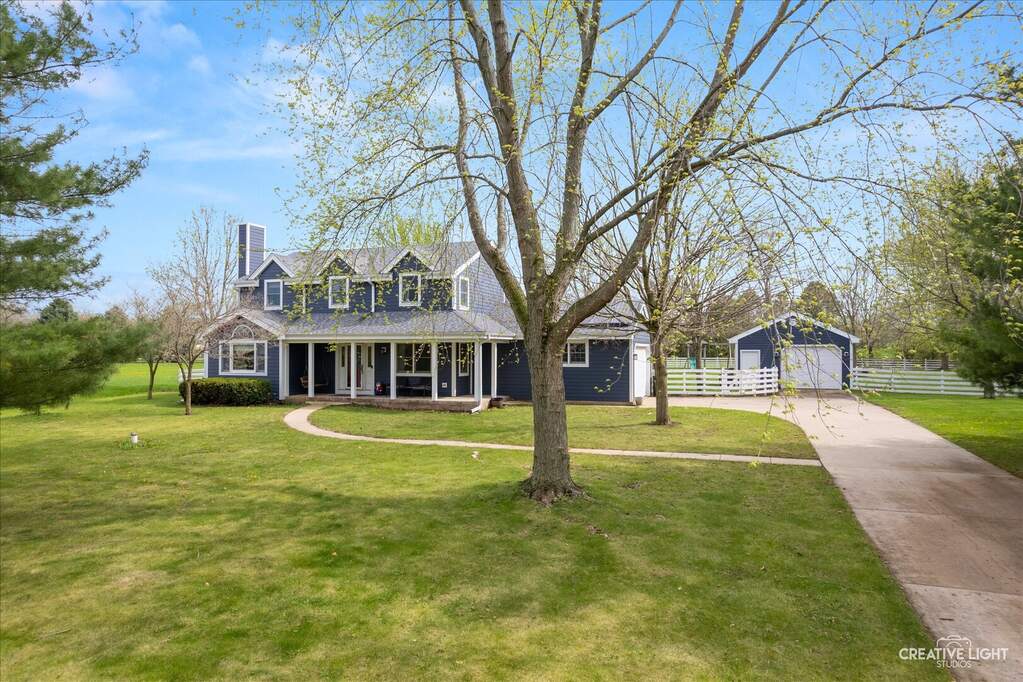 204 Country Lane