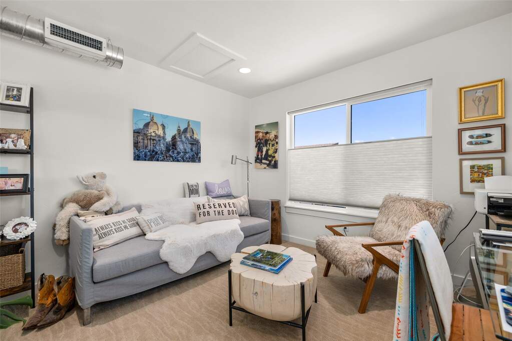 2 Bedroom Villa/Townhouse's Image 17