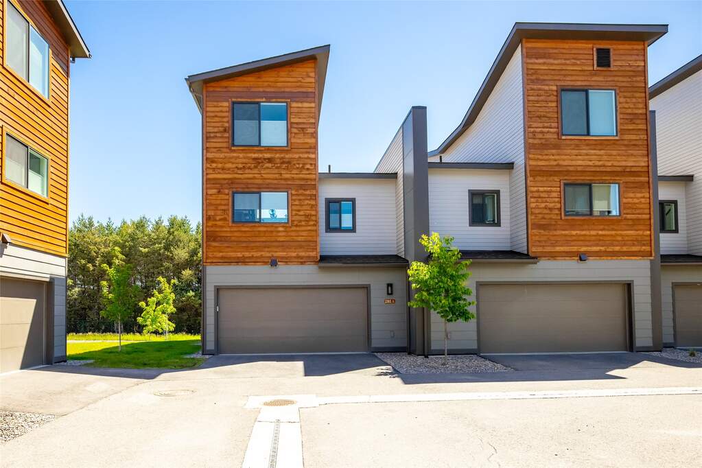 2 Bedroom Villa/Townhouse's Image 39