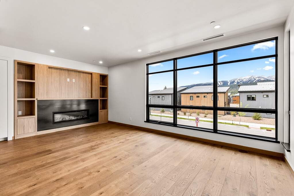 2 Bedroom Apartment/Flat's Image 3