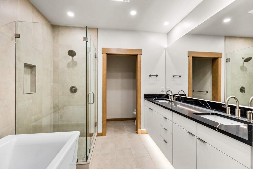 2 Bedroom Apartment/Flat's Image 8