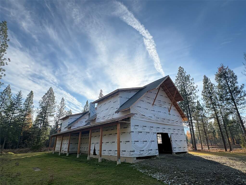 4 Bedroom Single Family Home/House's Image 9