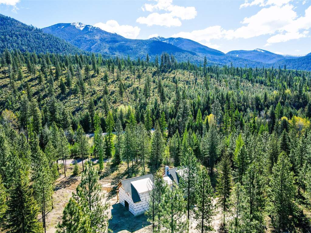 4 Bedroom Single Family Home/House's Image 13
