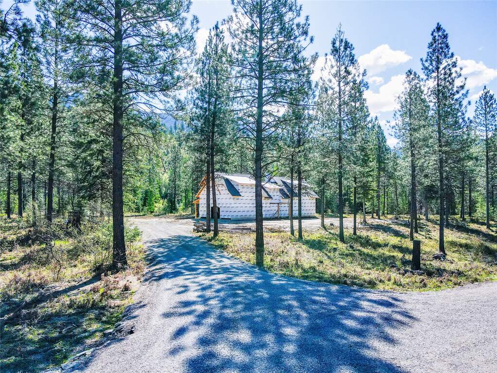 4 Bedroom Single Family Home/House's Image 4