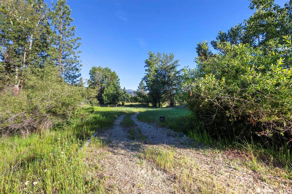 Land/Vacant Land's Image 8