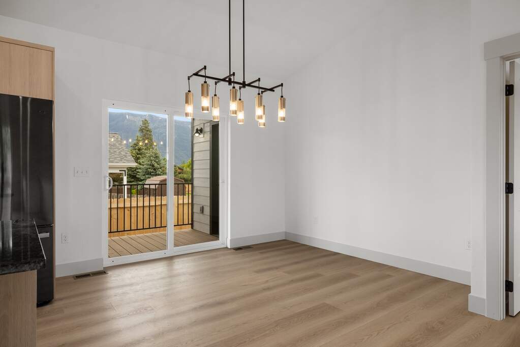 4 Bedroom Single Family Home/House's Image 15