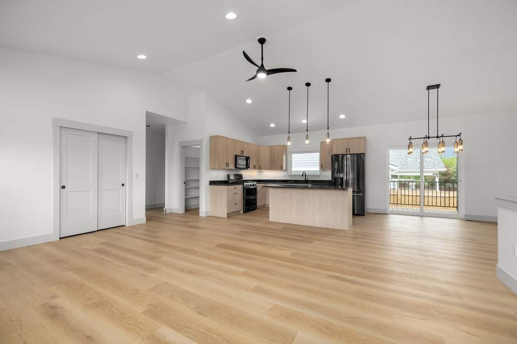 4 Bedroom Single Family Home/House's Image 16