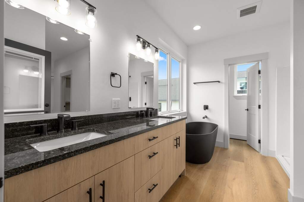 4 Bedroom Single Family Home/House's Image 19