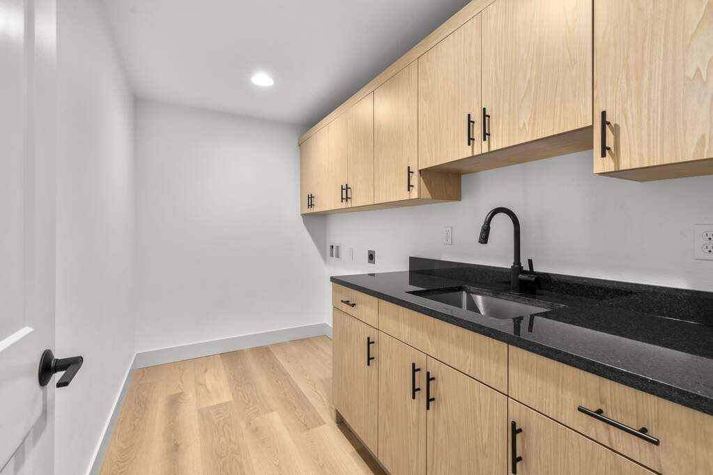 4 Bedroom Single Family Home/House's Image 31