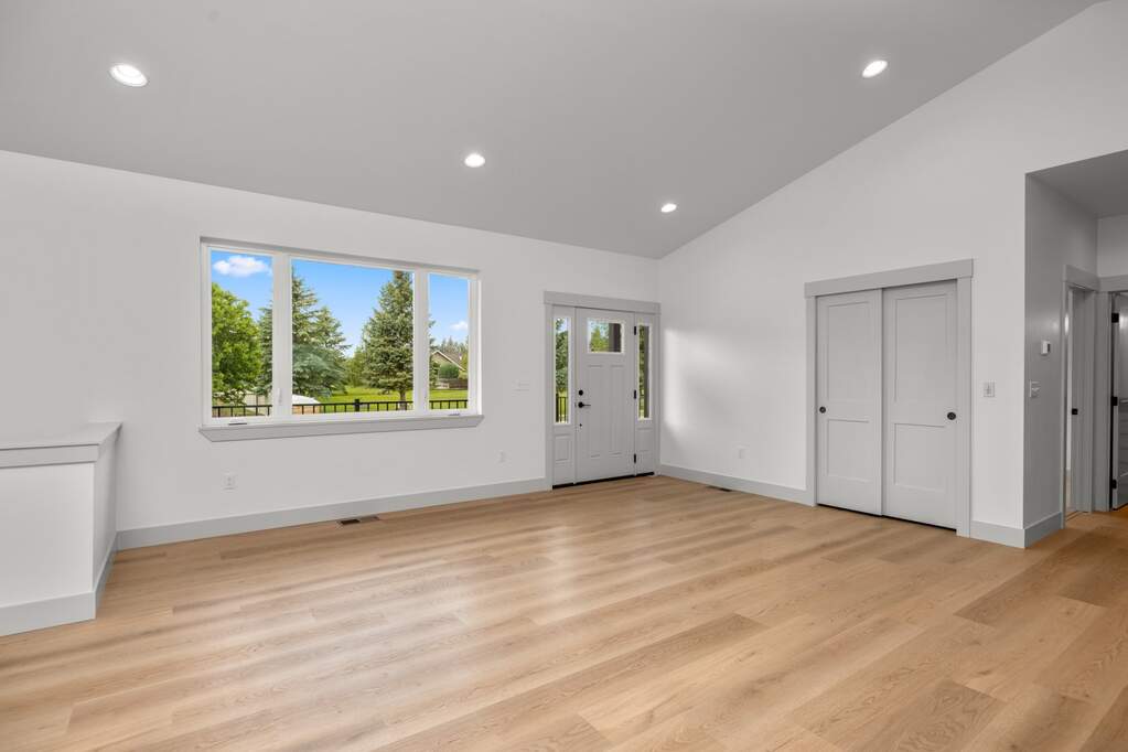4 Bedroom Single Family Home/House's Image 3