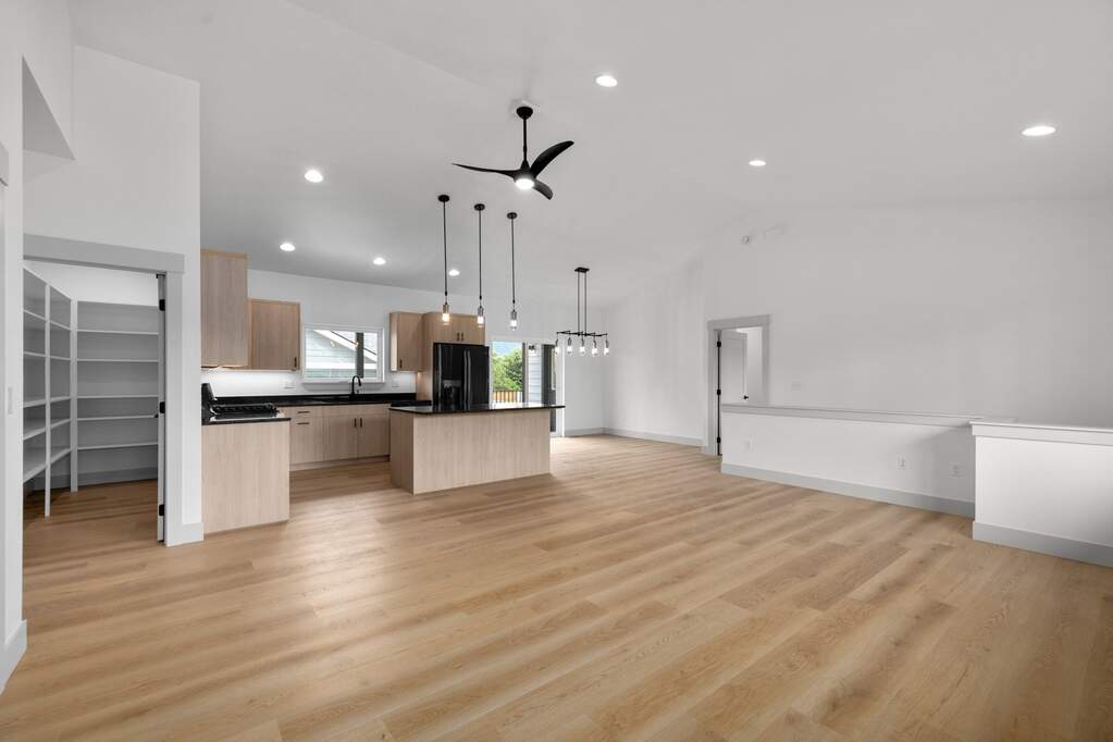 4 Bedroom Single Family Home/House's Image 4