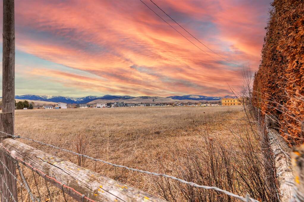 Land/Vacant Land's Image 3