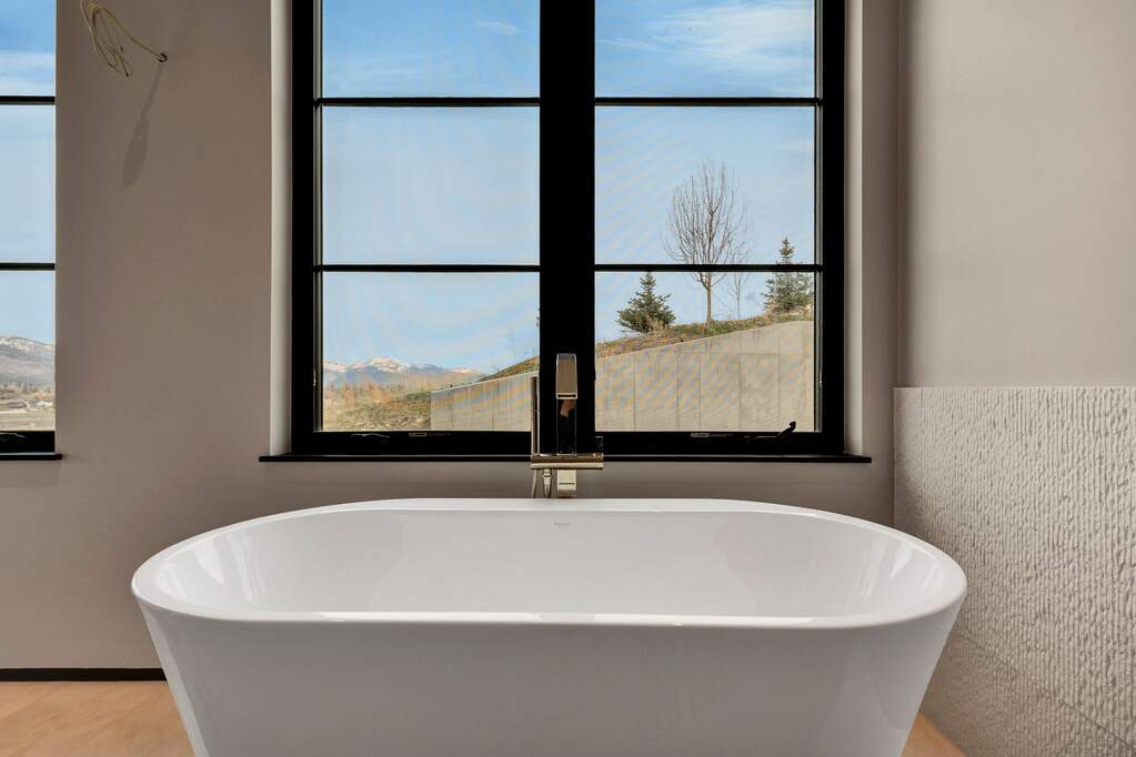 3 Bedroom Single Family Home/House's Image 25
