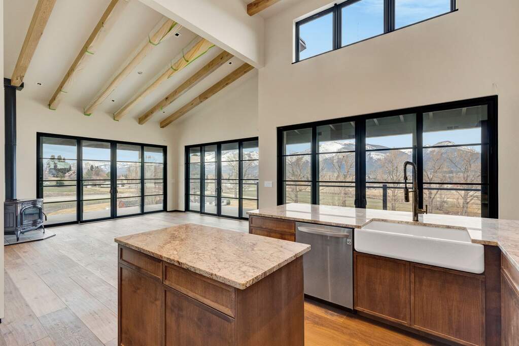 3 Bedroom Single Family Home/House's Image 33