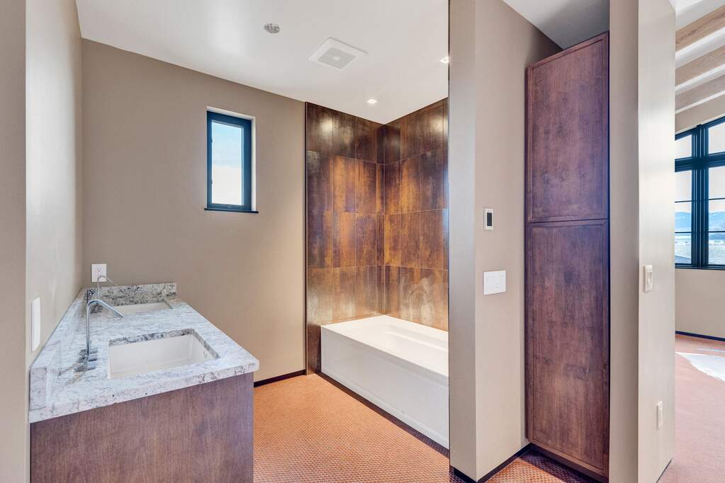 3 Bedroom Single Family Home/House's Image 47