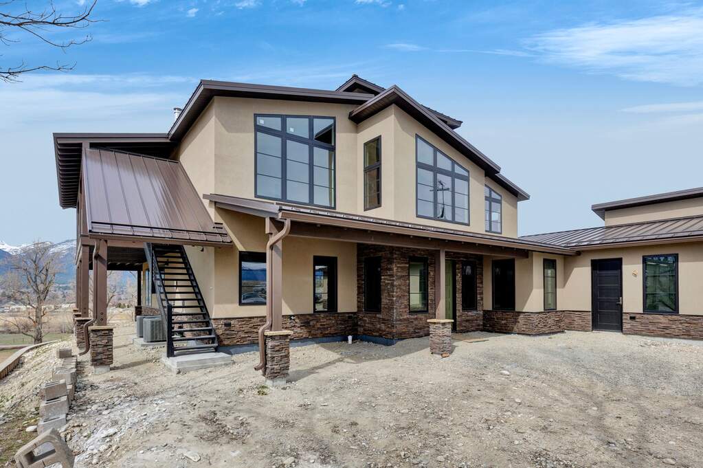 3 Bedroom Single Family Home/House's Image 4