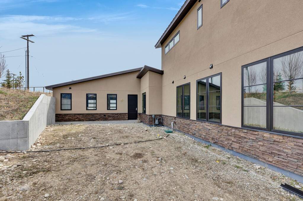 3 Bedroom Single Family Home/House's Image 73