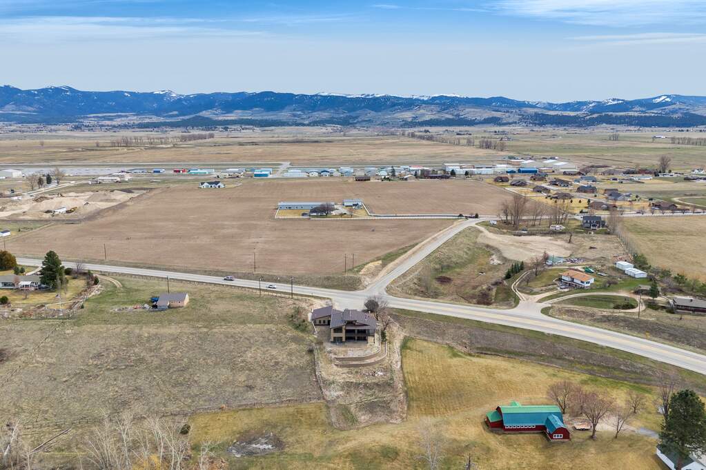 3 Bedroom Single Family Home/House's Image 79