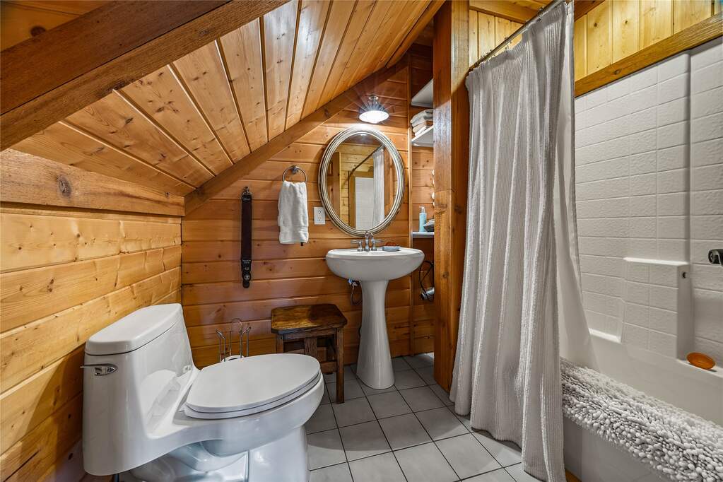 3 Bedroom Single Family Home/House's Image 140