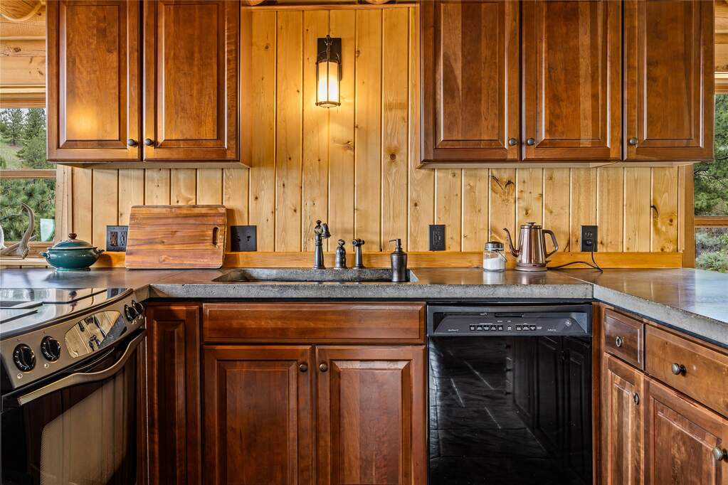 3 Bedroom Single Family Home/House's Image 148