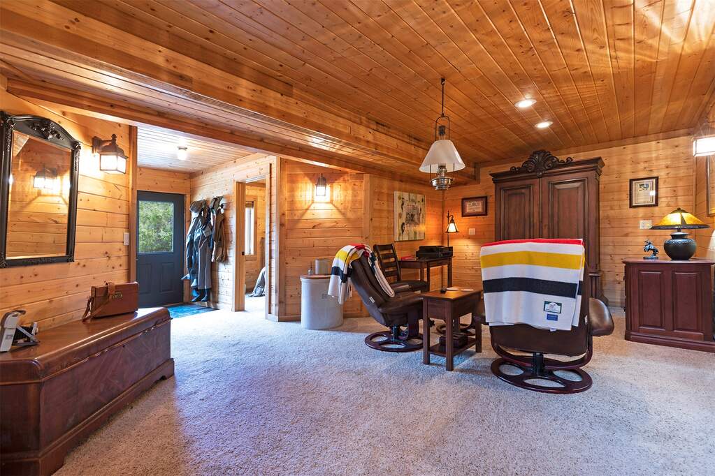 3 Bedroom Single Family Home/House's Image 42