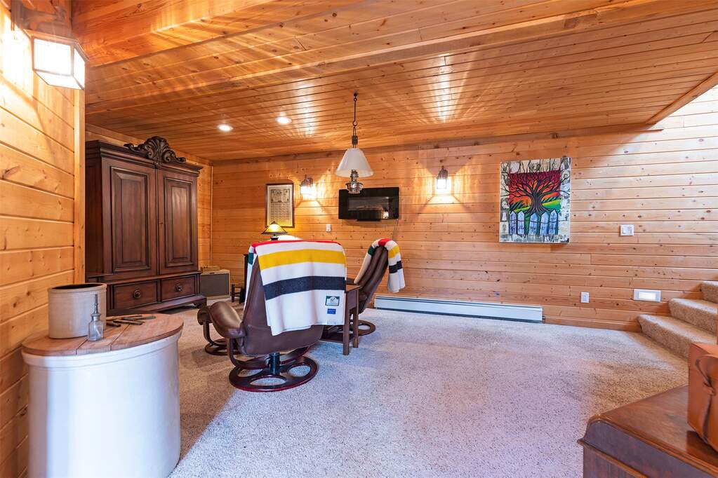 3 Bedroom Single Family Home/House's Image 43