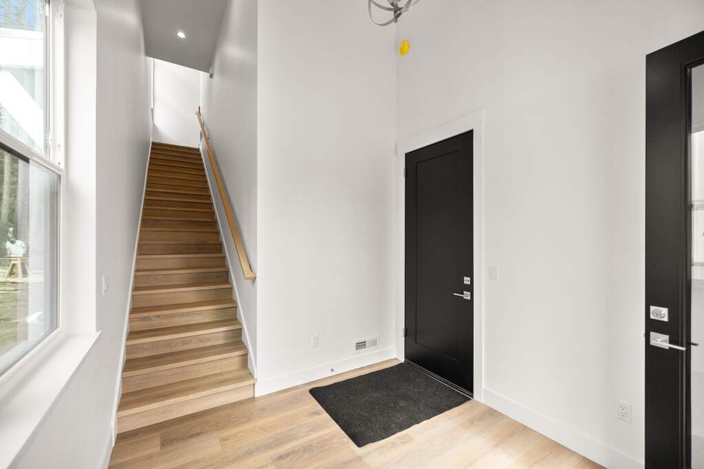 2 Bedroom Villa/Townhouse's Image 32