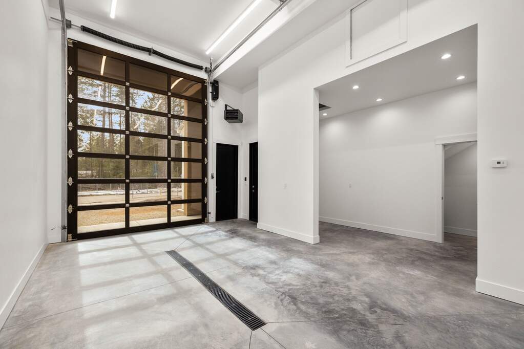 2 Bedroom Villa/Townhouse's Image 33