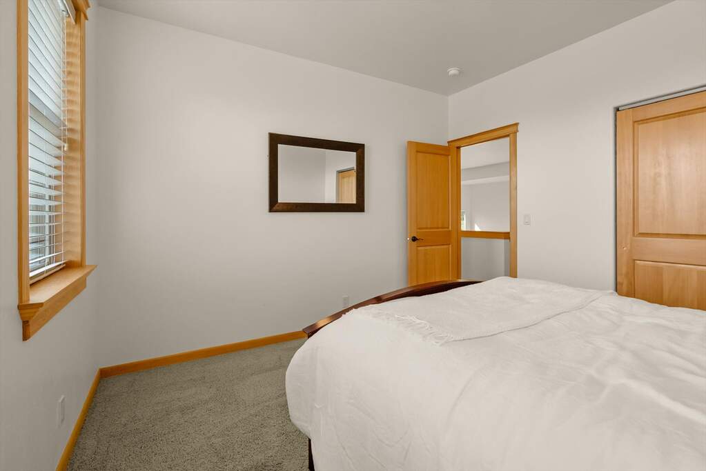 4 Bedroom Single Family Home/House's Image 21