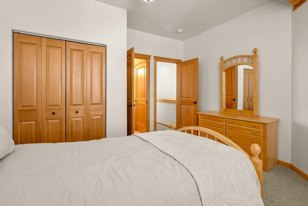 4 Bedroom Single Family Home/House's Image 24