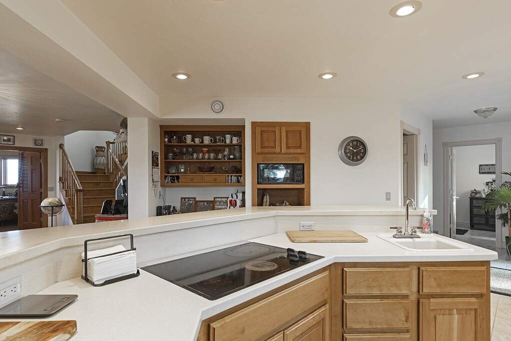 3 Bedroom Single Family Home/House's Image 42