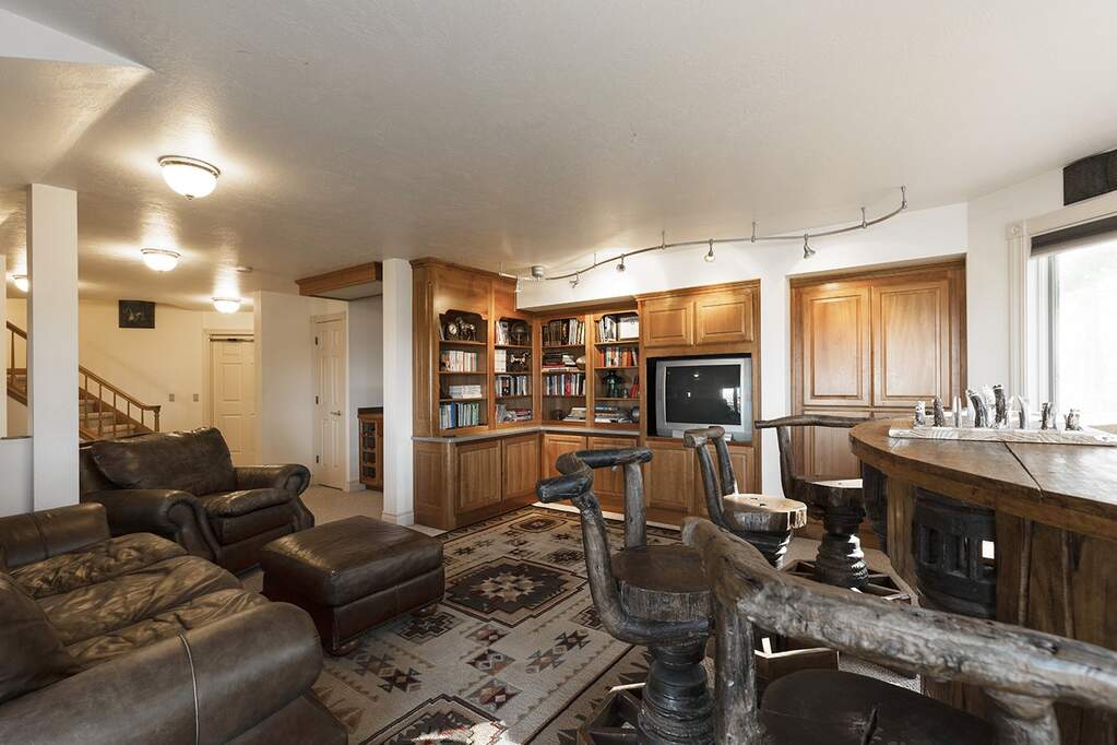 3 Bedroom Single Family Home/House's Image 48