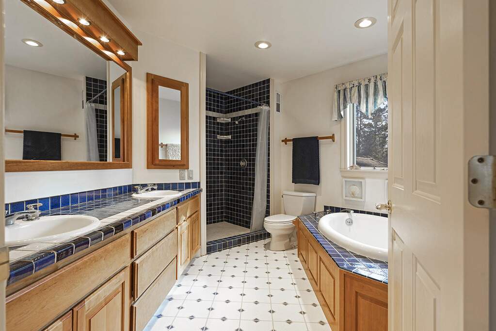 3 Bedroom Single Family Home/House's Image 57