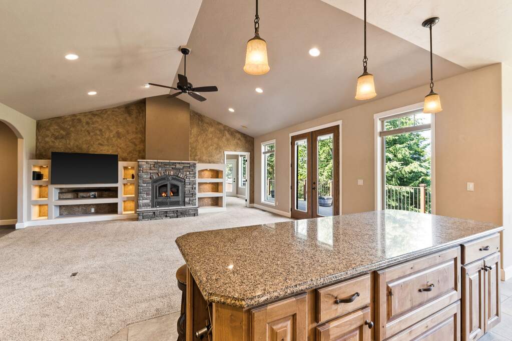 5 Bedroom Single Family Home/House's Image 13