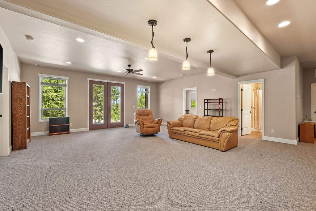 5 Bedroom Single Family Home/House's Image 30