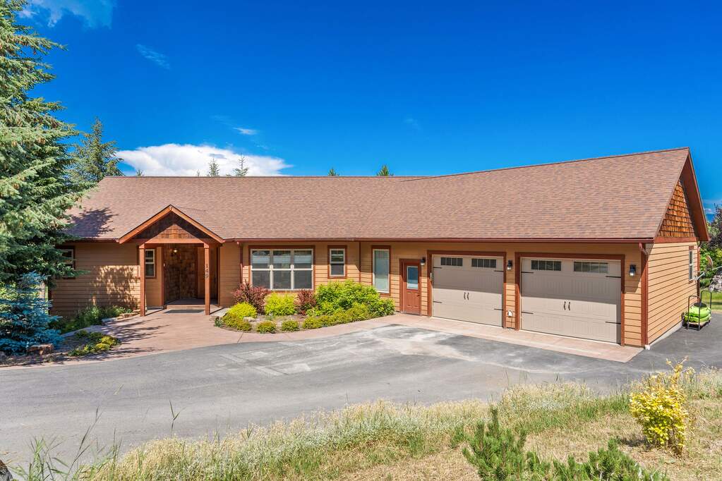 5 Bedroom Single Family Home/House's Image 35