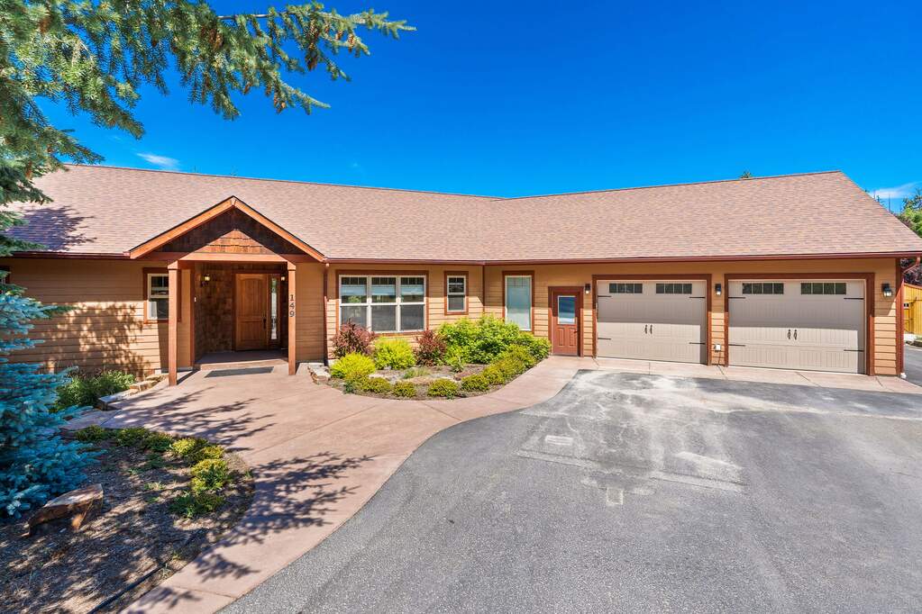 5 Bedroom Single Family Home/House's Image 77
