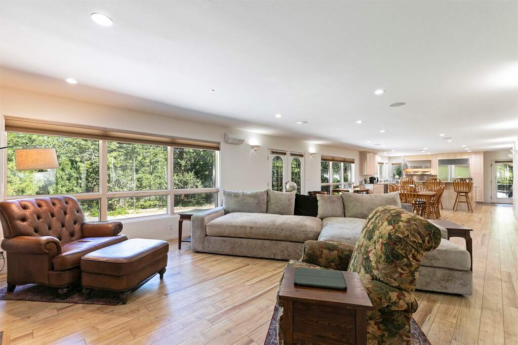 3 Bedroom Single Family Home/House's Image 14