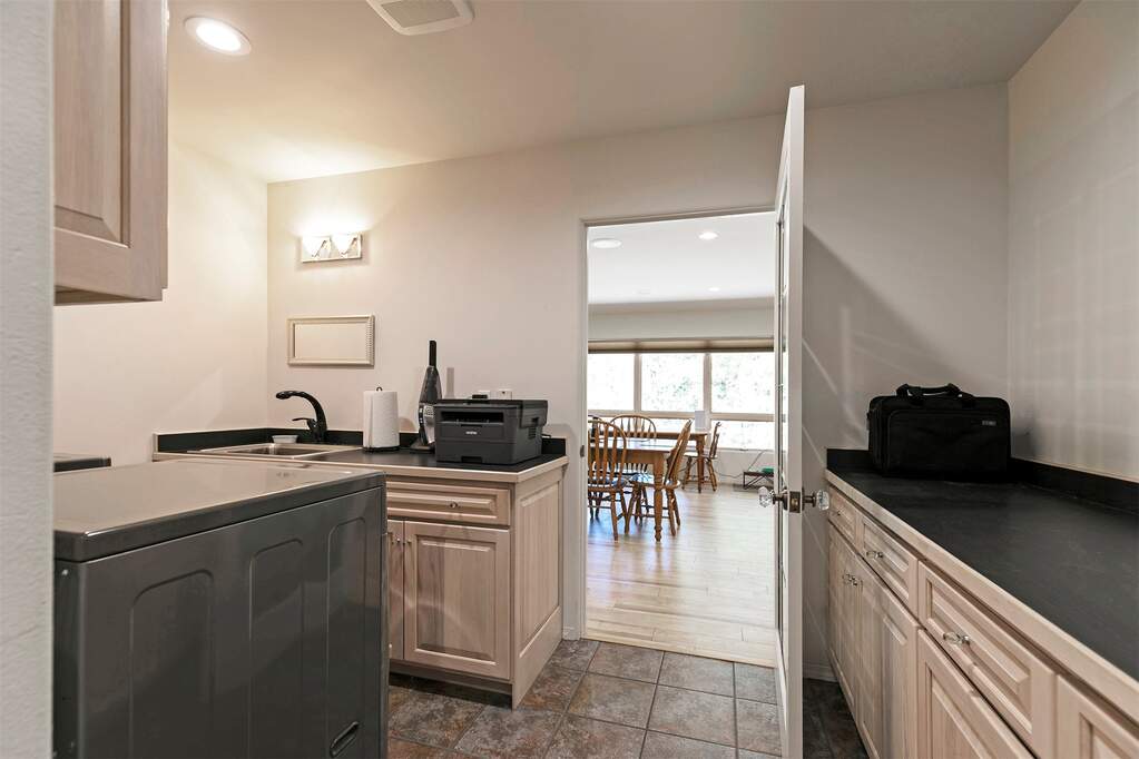 3 Bedroom Single Family Home/House's Image 33
