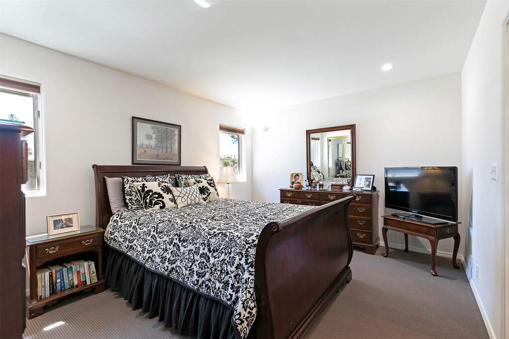 3 Bedroom Single Family Home/House's Image 35