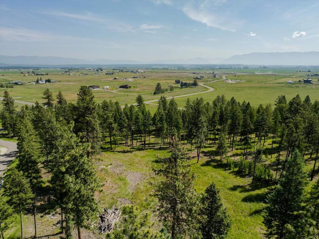 Land/Vacant Land's Image 84