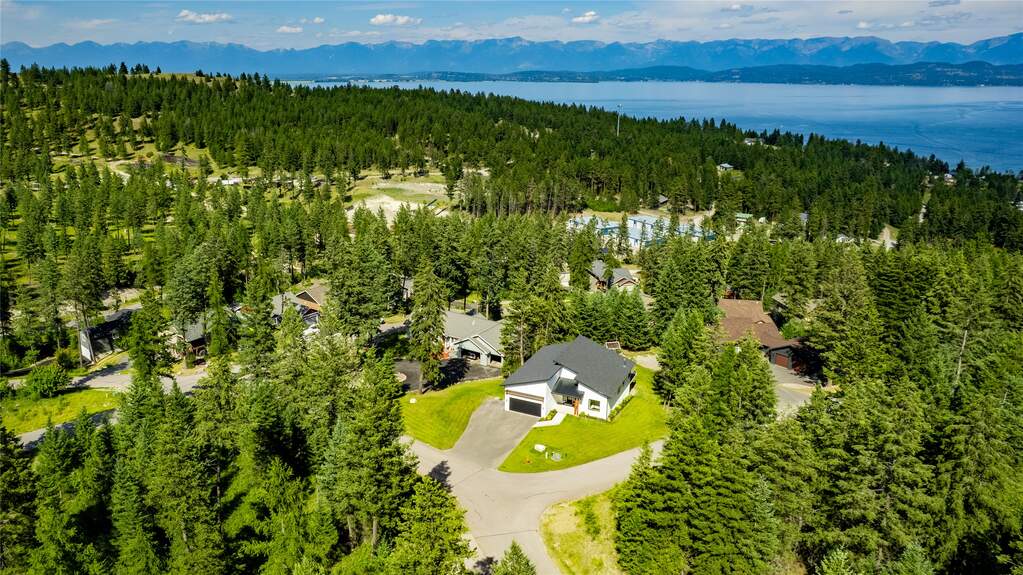 4 Bedroom Single Family Home/House's Image 10