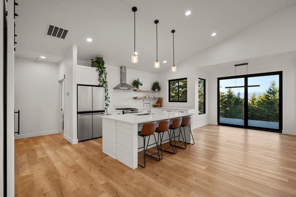 4 Bedroom Single Family Home/House's Image 11