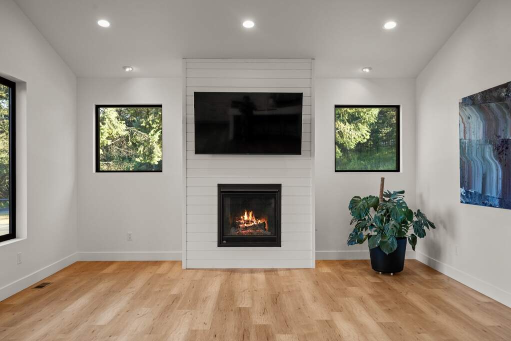 4 Bedroom Single Family Home/House's Image 25